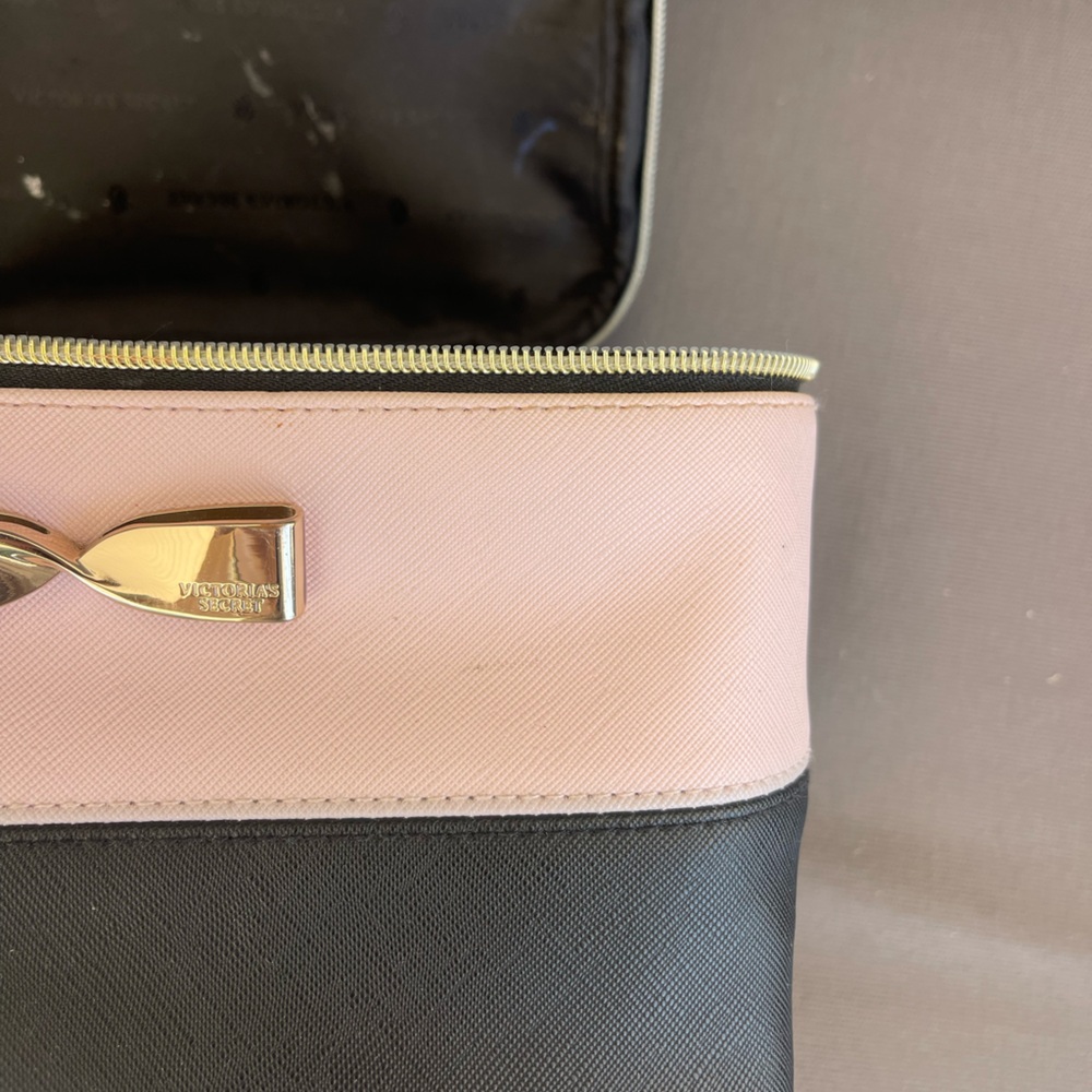 Victoria Secret Toiletry Bag
